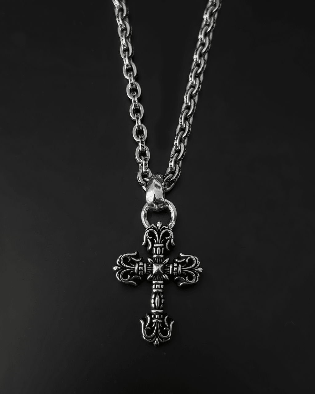 Paper Chain + Cruz Chrome Hearts - PALESSI